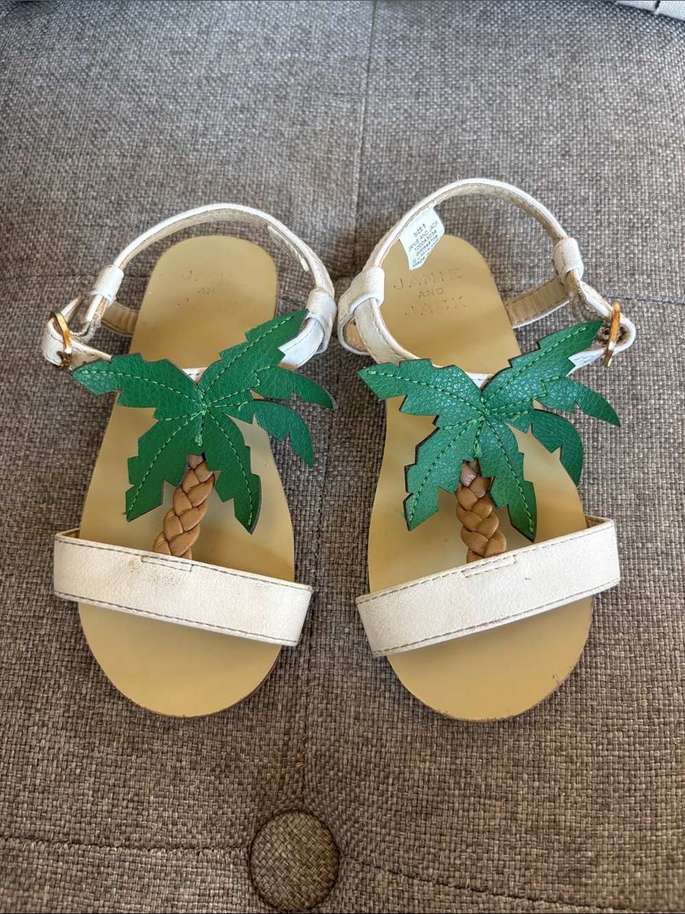 Janie & Jack Kids White Sandals with Green Palm Tree Accent